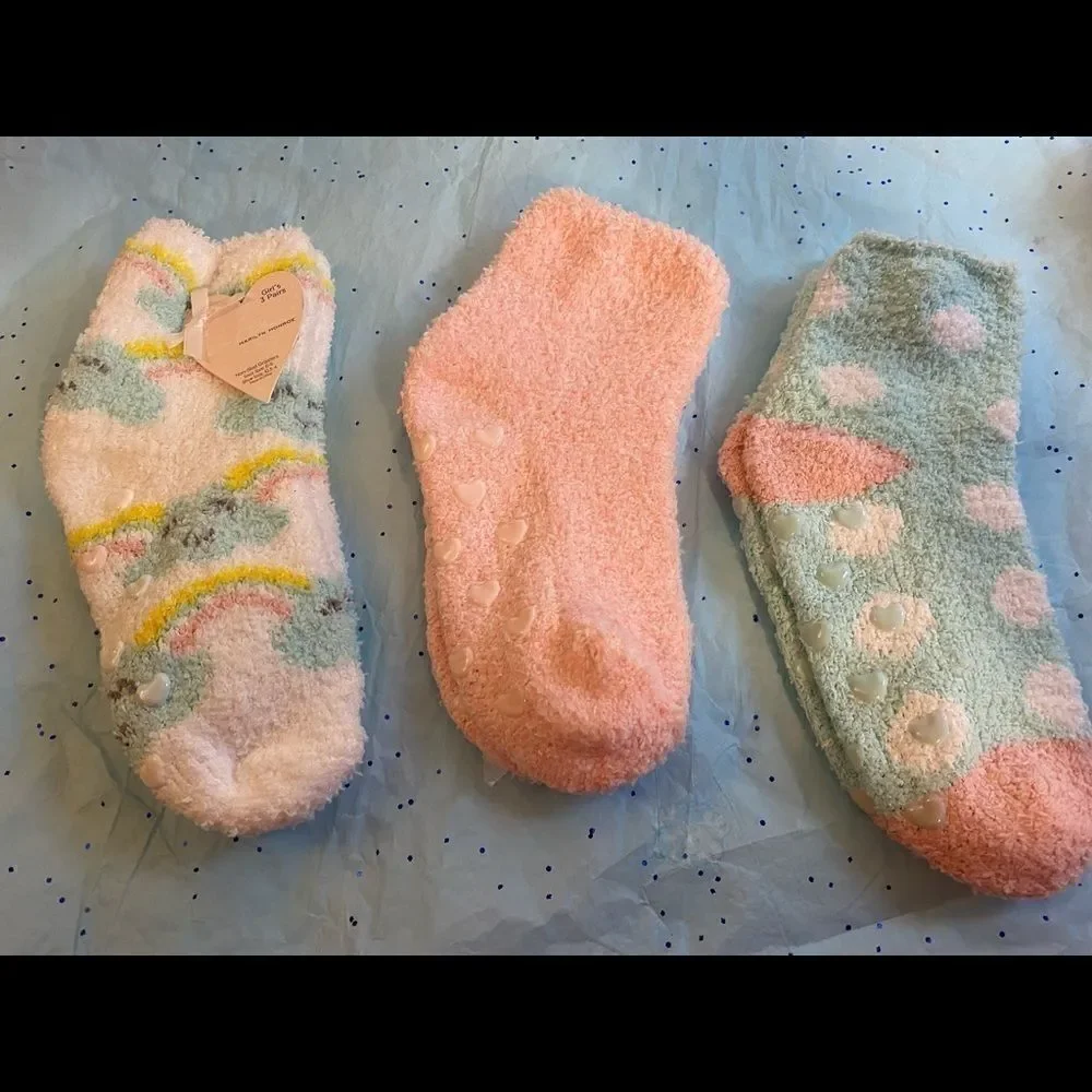 Girls 3 pairs Marilyn Monroe non Skid Grippers 6-8